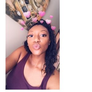 Meet your Posher, Dejah